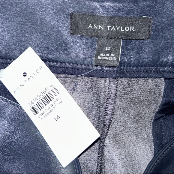 NWT Ann Taylor High Waist Easy Straight Cropped Navy Blue Faux Leather Pants  14 - Picture 9 of 11